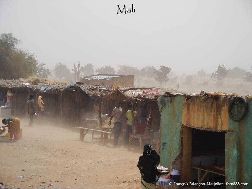 Photo from the 888-day world trip, © François Briançon-Marjollet