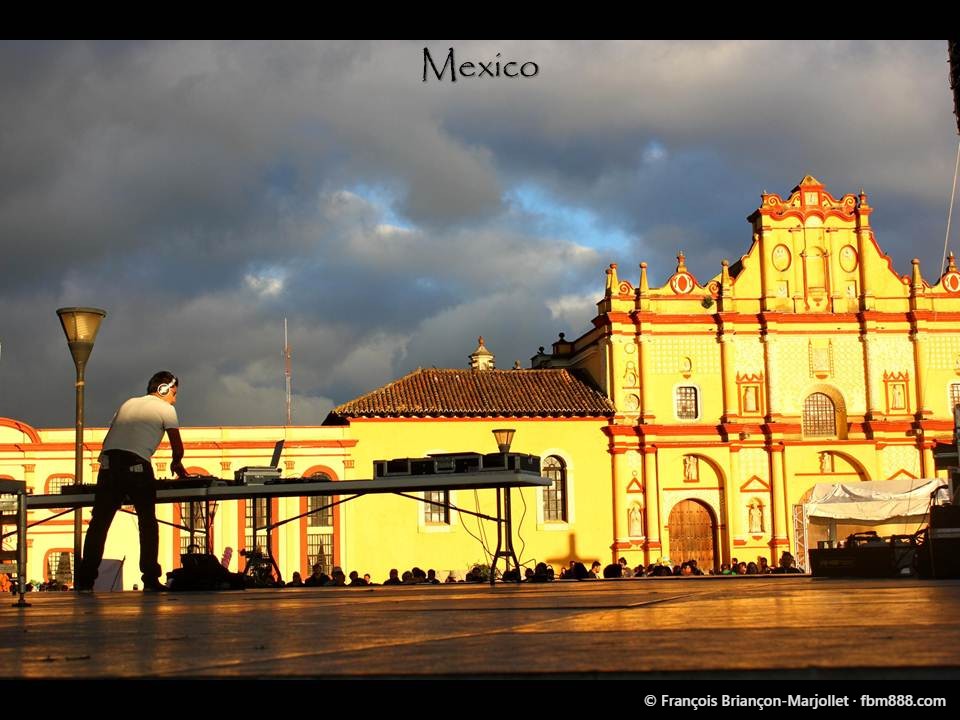 Photo from the 888-day world trip, © François Briançon-Marjollet